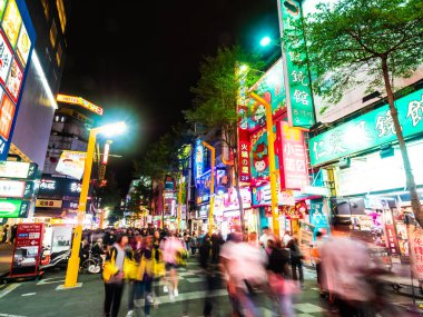 Taipei, Tayvan - 27 Kasım 2018: Ximending sokak pazar Tayvan popüler bölgesi olduğunu