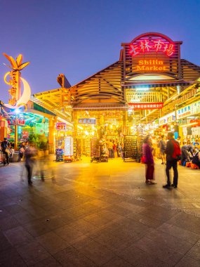 Taipei, Tayvan - 1 Aralık 2018: Shilin Gece pazar yeri Tayvan ve popüler bölgesi olduğunu