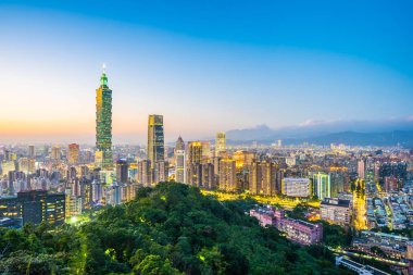 Güzel manzara ve cityscape taipei 101 yapı ve Mimarlık twilight ve gece Tayvan City