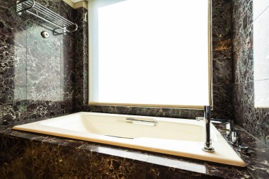 Güzel lüks beyaz küvet relax and spa banyo iç için