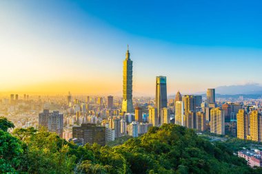 Güzel manzara ve cityscape taipei 101 bina ve günbatımı zaman şehir manzarası Tayvan mimarisinde
