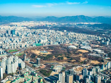 Seul şehirde bina mimari güzel hava görünümü