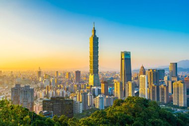 Güzel manzara ve cityscape taipei 101 bina ve günbatımı zaman şehir manzarası Tayvan mimarisinde