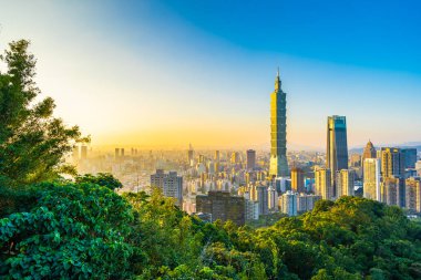 Güzel manzara ve cityscape taipei 101 bina ve günbatımı zaman şehir manzarası Tayvan mimarisinde