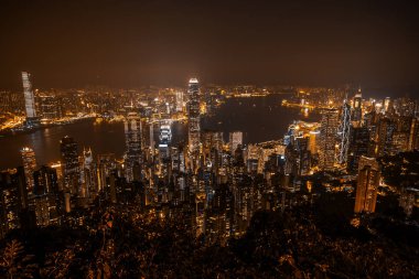 Alacakaranlık ve gece hong kong şehir manzarası dış cityscape bina güzel mimari