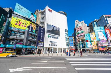 Taipei, Tayvan 30 Kasım 2018: Ximending piyasasıdır alışveriş yeni moda ve yiyecek bir şeyler bulmak için popüler bir yer Taipei