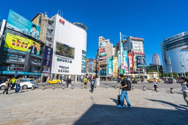 Taipei, Tayvan 30 Kasım 2018: Ximending piyasasıdır alışveriş yeni moda ve yiyecek bir şeyler bulmak için popüler bir yer Taipei