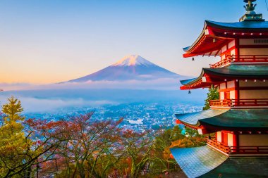 Dağ fuji chureito pagoda akçaağaç ağaç yaprak sonbahar sezonu Yamanashi Japonya çevresinde ile güzel manzara
