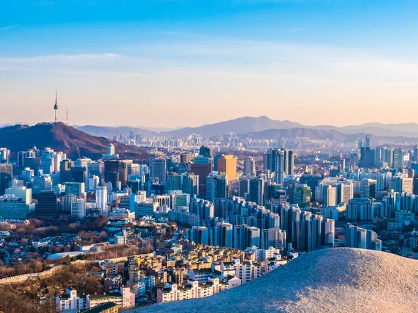 Hermoso Edificio Arquitectura Paisaje Urbano Con Torre Ciudad Seúl Corea — Foto de Stock