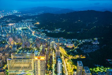 Taipei şehir manzarası geceleri Tayvan'da bina güzel mimari