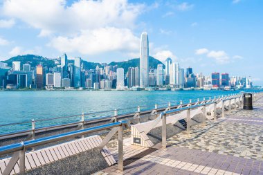 Hong kong şehir manzarası ile mavi gökyüzü arka plan dış cityscape bina güzel mimari