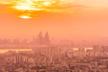 Güzel manzara ve mimari ve günbatımı zaman binada Seoul city Güney Kore ile cityscape