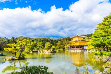 Güzel Kinkakuji Tapınağı Kyoto Japonya'nın Altın Köşk Simgesel Yapı ile