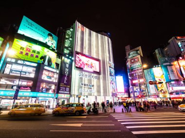 Taipei, Tayvan - 27 Kasım 2018: Ximending sokak pazar Tayvan popüler bölgesi olduğunu