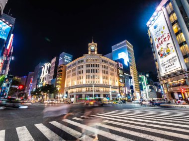 Tokyo Ginza, Japonya - 1 Ağustos 2018: Ginza bölge ve alan bir yerdir alışveriş merkezi ve tokyo mağaza alışveriş için lüks popüler