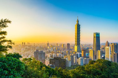 Güzel manzara ve cityscape taipei 101 bina ve günbatımı zaman şehir manzarası Tayvan mimarisinde