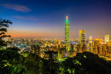 Güzel manzara ve cityscape taipei 101 yapı ve Mimarlık twilight ve gece Tayvan City