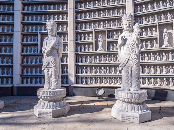 Hermosa Estatua Budista Templo Bongeunsa Ciudad Seúl Corea Del Sur — Foto de Stock