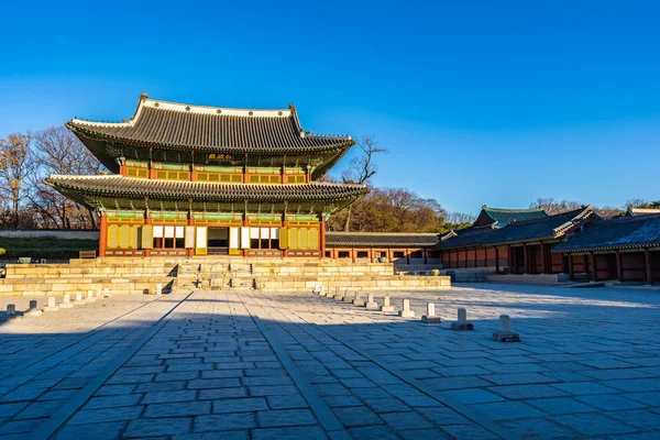 Όμορφη Αρχιτεκτονική Κτίριο Changdeokgung Παλάτι Ορόσημο Στην Πόλη Σεούλ Νότια — Φωτογραφία Αρχείου