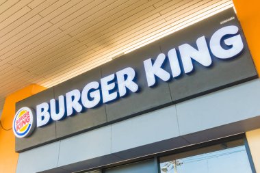 Nonthaburi, Tayland 20 Ocak 2018 Burger king's Tayland ve dünya çapında birçok mağaza fastfood Restoran