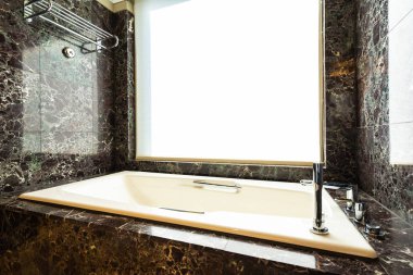 Güzel lüks beyaz küvet relax and spa banyo iç için