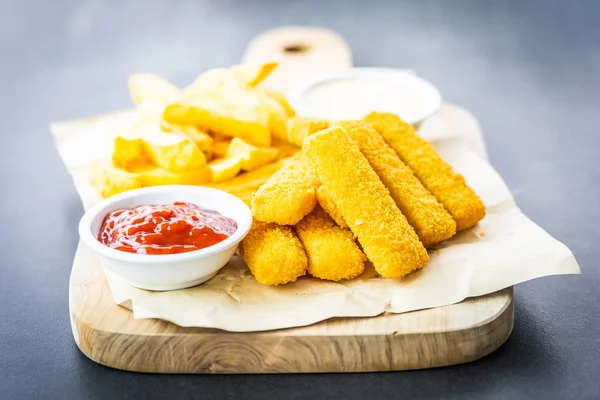 Fish Finger French Fries Chips Tomato Ketchup Mayonnaise Sauce Wooden — Stock Photo, Image