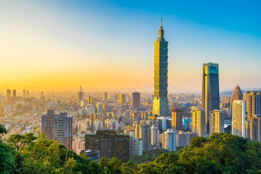 Güzel manzara ve cityscape taipei 101 bina ve günbatımı zaman şehir manzarası Tayvan mimarisinde