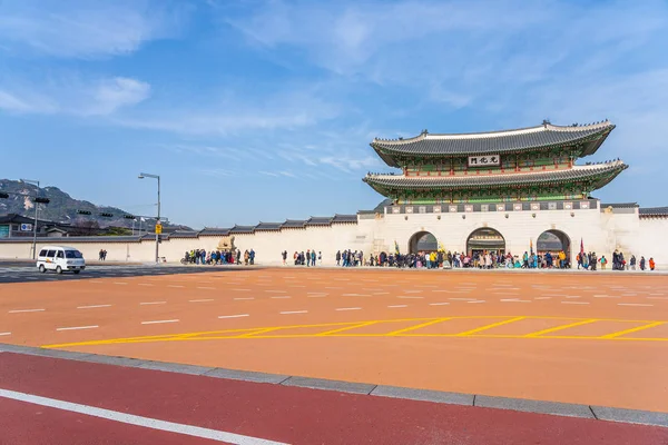 Seoul, South Korea 6 December 2018 : Beautiful architecture Gyeongbokgung palace is the popular place for travel and sightseeing in Seoul Korea