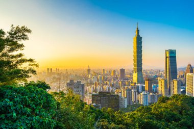 Güzel manzara ve cityscape taipei 101 bina ve günbatımı zaman şehir manzarası Tayvan mimarisinde