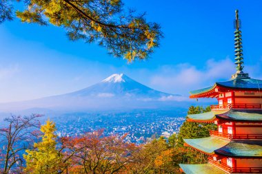 Dağ fuji chureito pagoda akçaağaç ağaç yaprak sonbahar sezonu Yamanashi Japonya çevresinde ile güzel manzara