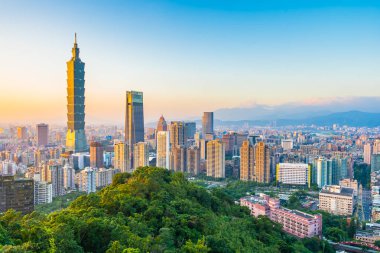 Güzel manzara ve cityscape taipei 101 bina ve günbatımı zaman şehir manzarası Tayvan mimarisinde