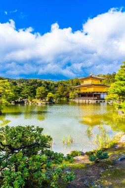 Güzel Kinkakuji Tapınağı Kyoto Japonya'nın Altın Köşk Simgesel Yapı ile