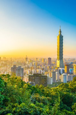 Güzel manzara ve cityscape taipei 101 bina ve günbatımı zaman şehir manzarası Tayvan mimarisinde
