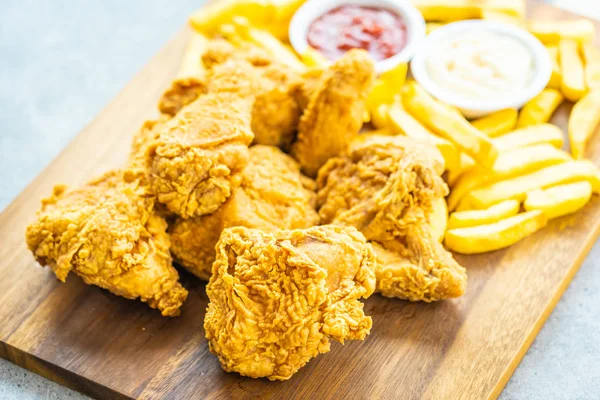 Fried Chicken Wings French Fries Tomato Ketchup Mayonnaise Sauce Wood — Stock Photo, Image