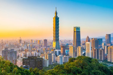 Güzel manzara ve cityscape taipei 101 bina ve günbatımı zaman şehir manzarası Tayvan mimarisinde
