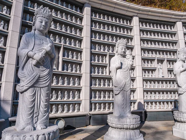 Mooie Boeddhisme Standbeeld Bongeunsa Tempel Stad Seoul Zuid Korea — Stockfoto