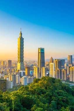 Güzel manzara ve cityscape taipei 101 bina ve günbatımı zaman şehir manzarası Tayvan mimarisinde