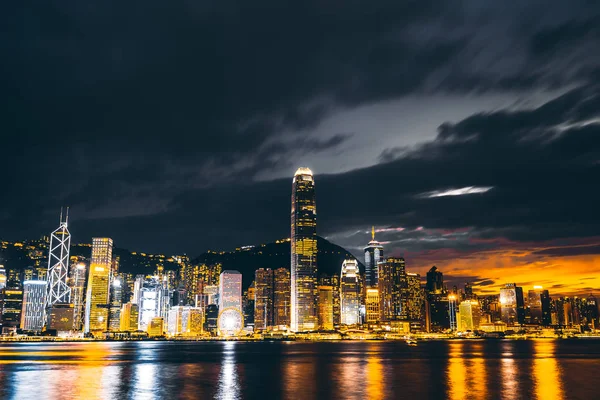 Krásná Architektura Vytváření Panoráma Panorama Hong Kongu Soumraku Noci — Stock fotografie