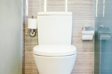 Güzel lüks beyaz klozet ve banyo iç kase