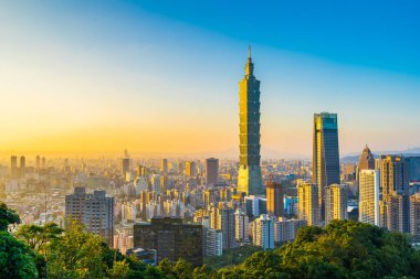 Güzel manzara ve cityscape taipei 101 bina ve günbatımı zaman şehir manzarası Tayvan mimarisinde