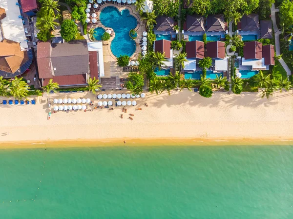 Vista Aérea Bela Praia Tropical Mar Com Palma Outra Árvore — Fotografia de Stock