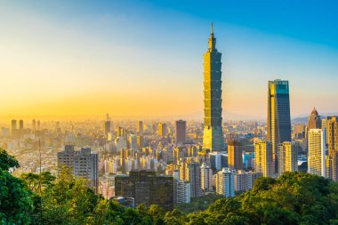 Güzel manzara ve cityscape taipei 101 bina ve günbatımı zaman şehir manzarası Tayvan mimarisinde