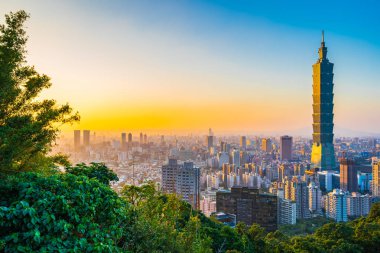 Güzel manzara ve cityscape taipei 101 bina ve günbatımı zaman şehir manzarası Tayvan mimarisinde