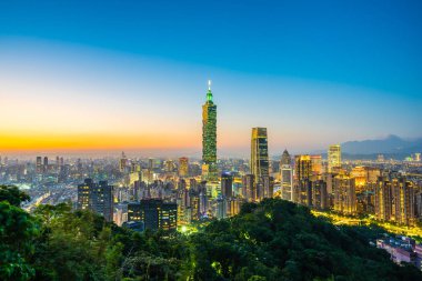 Güzel manzara ve cityscape taipei 101 yapı ve Mimarlık twilight ve gece Tayvan City