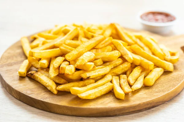 Pommes Frites Auf Holzteller Mit Tomaten Oder Ketchup Sauce Junk — Stockfoto