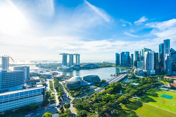 Piękna Architektura Budynek Zewnętrzny Gród Panoramę Miasta Singapur Biały Chmury — Zdjęcie stockowe