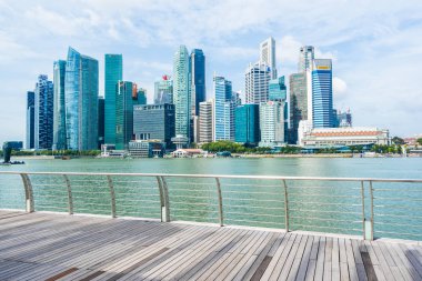 Singapur, 21 Ocak 2019: gökdelen marina defne Singapur City çevresinde bina güzel mimari