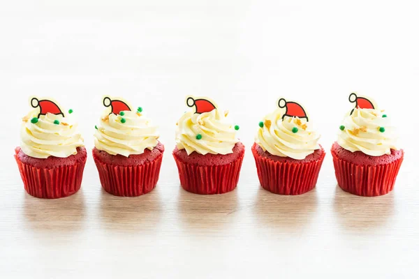 Dulce Postre Con Cupcake Terciopelo Rojo Sombrero Navidad Chocolate Parte — Foto de Stock