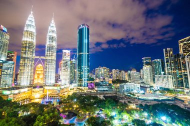 Dış Malezya Kuala Lumpur City seyahat alacakaranlık gece için bina güzel mimari