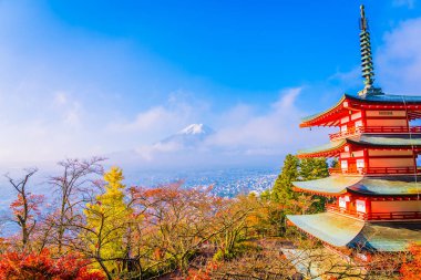 Dağ fuji chureito pagoda akçaağaç ağaç yaprak sonbahar sezonu Yamanashi Japonya çevresinde ile güzel manzara